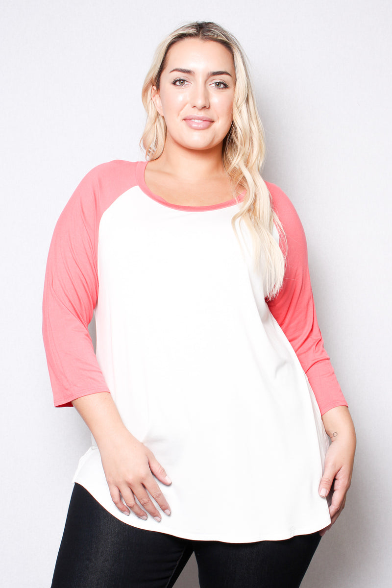 Women's Plus Size 3/4 Sleeve Raglan Round Neck Top