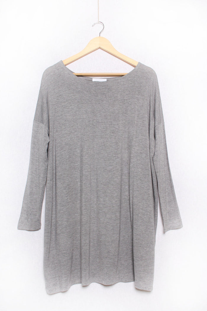 Women's 3/4 Sleeve Round Neck Solid Top