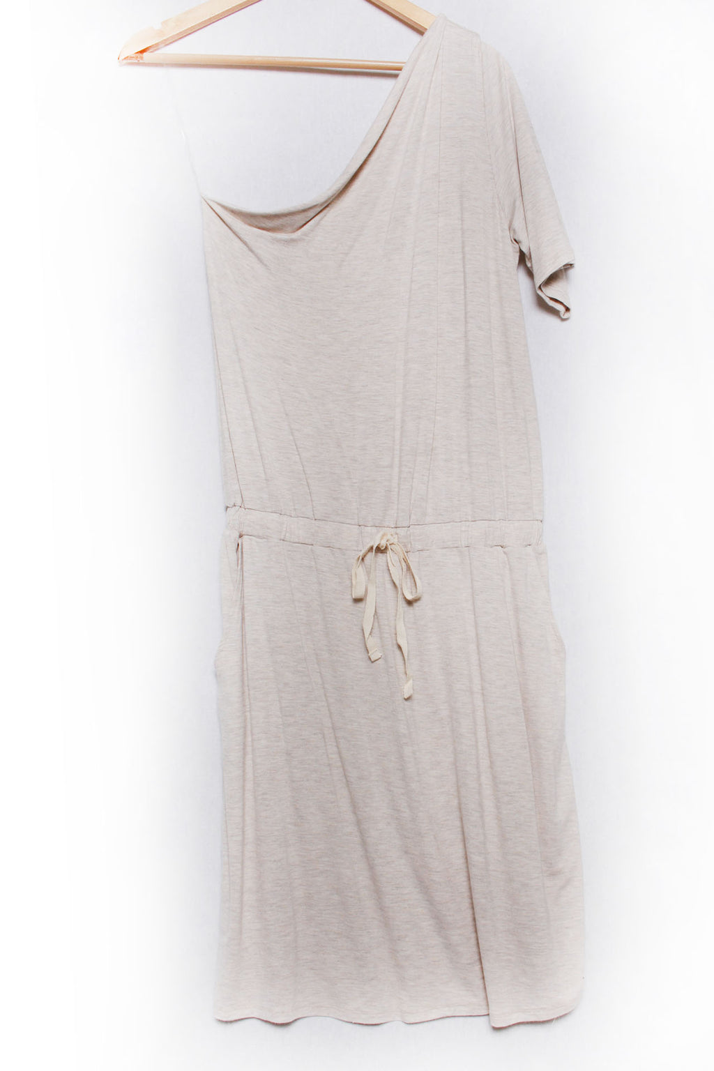 Women's Short Sleeve Asymmetrical Neck Solid Midi Dress