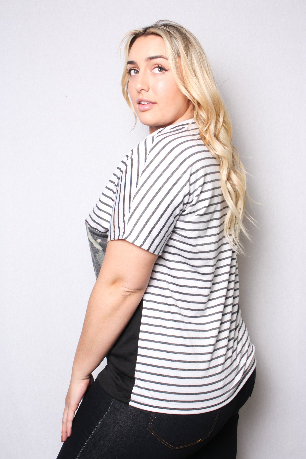 Women's Plus Size Short Sleeve Zip Up Color Block Top