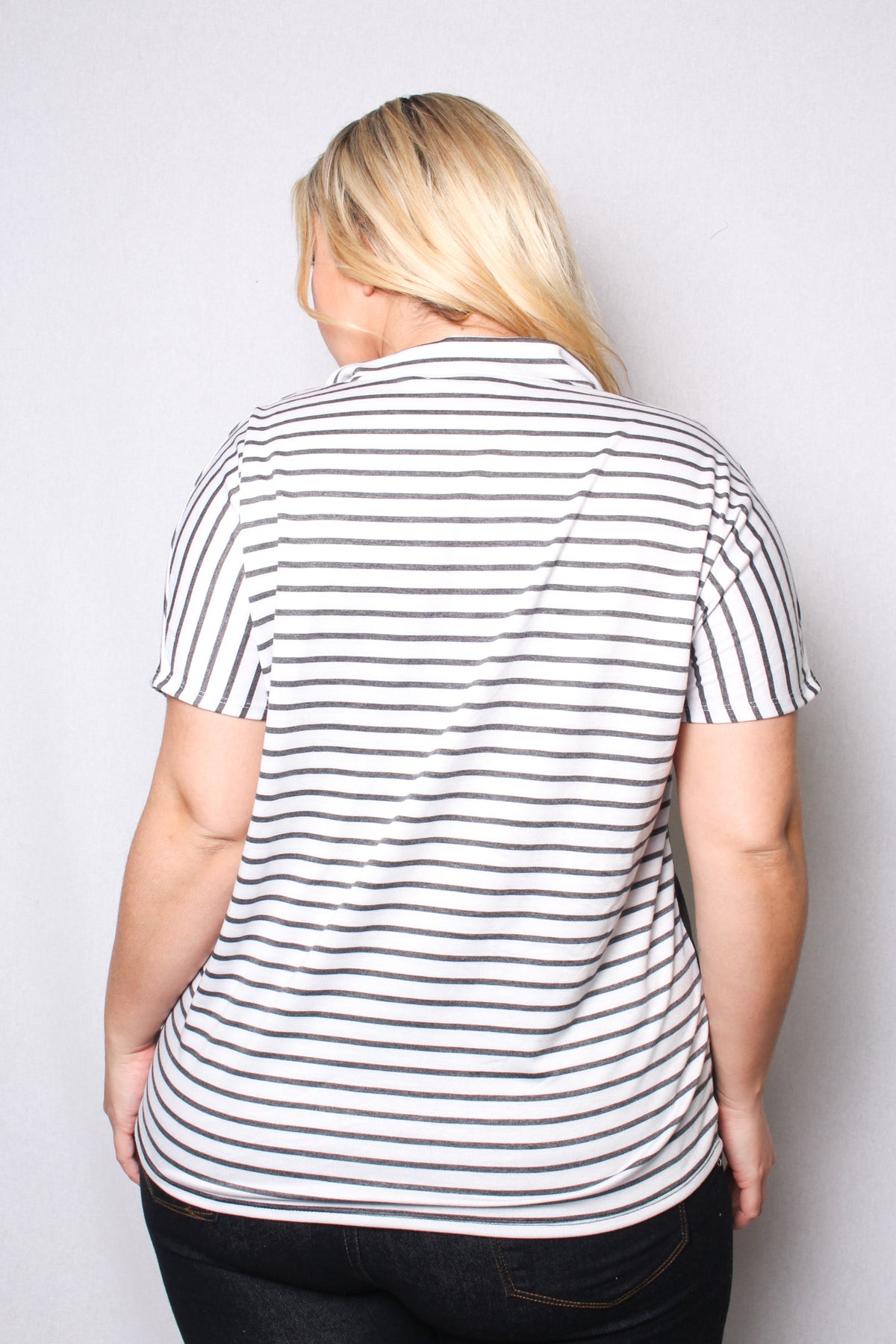 Women's Plus Size Short Sleeve Zip Up Color Block Top