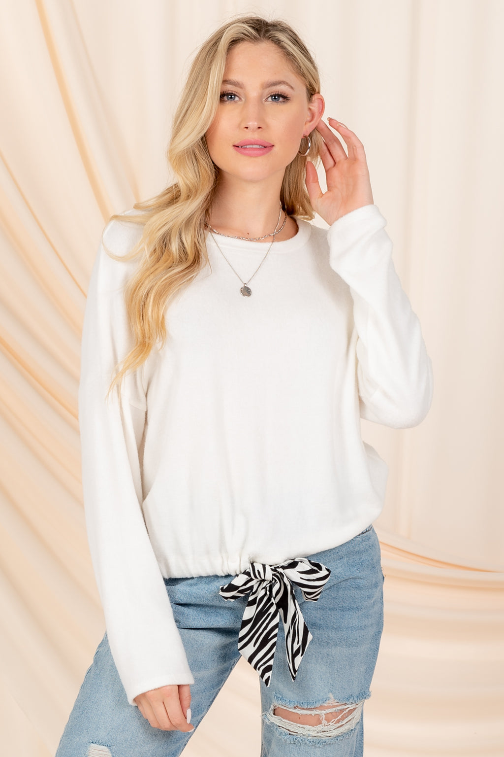 Women's Solid Knit Long Sleeves Top w/ Sash Contrast Bow