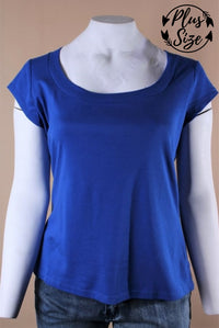 Women's Plus Size Scoop Neck Short Sleeve Shirt